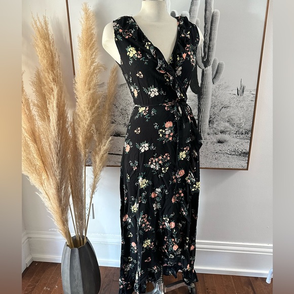 Black dress with floral pattern from Apricot in a size small. Wrap dress! - Picture 9 of 9